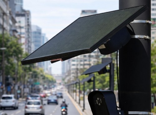 Wojna z kamerami drogowymi. 24-latek zniszczy� trzy urz�dzenia, ale problem jest g��bszy  