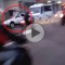 wypadek policji i motocykla w rosji radiowoz koziolkuje z