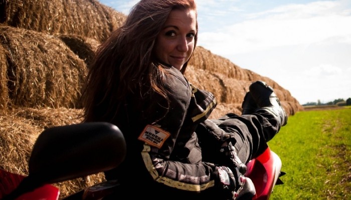 Sprawd� kto zgarn�� odzie� motocyklow� Modeki!