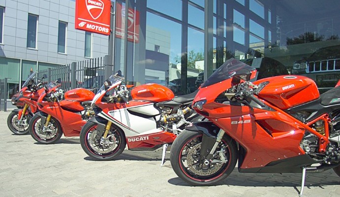 Kochasz Ducati? Zdobd prac w Ducati Toru