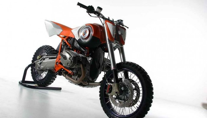 BMW HP2 Megamoto po w�osku