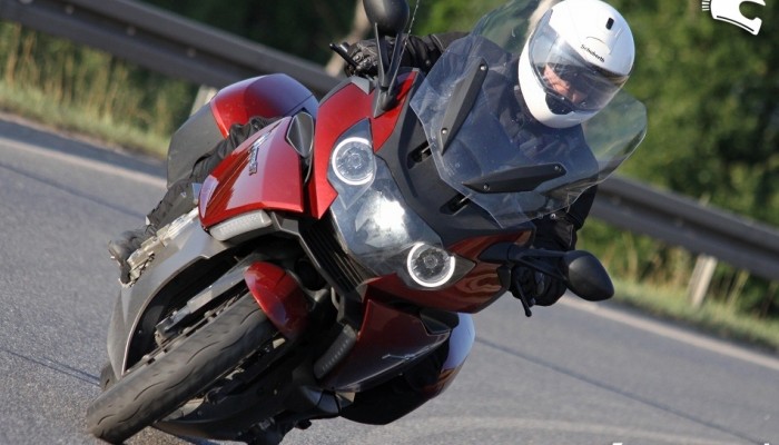 BMW K1600GT - wej�cie w nad�wietln�