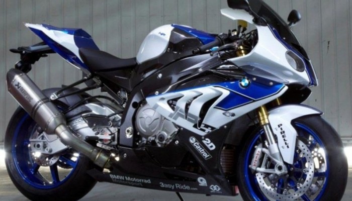 BMW S1000RR HP4 - Panigale killer
