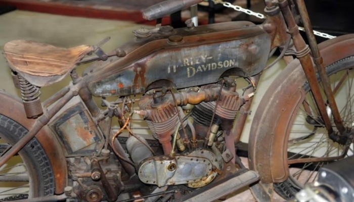 Barn find, czyli stare motocykle w szopie