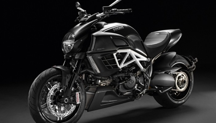 Ducati Diavel AMG - Mercedes na dw�ch ko�ach