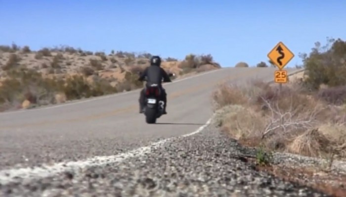 Ducati Diavel - spos�b na stres