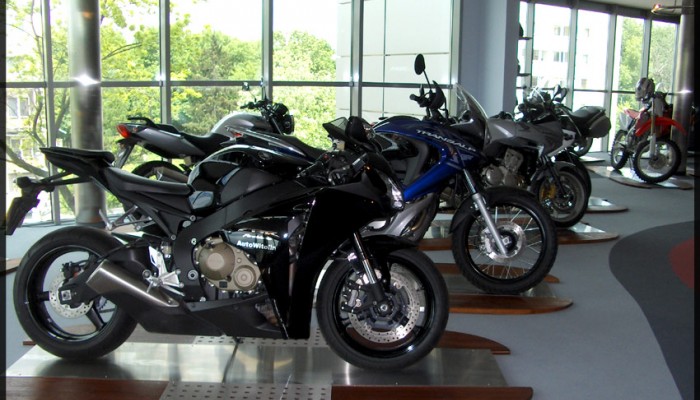 Honda AutoWitolin - nowy salon motocyklowy