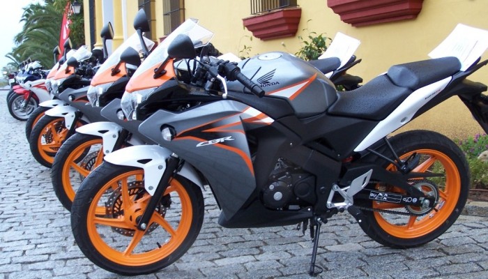 Honda CBR125R - stary znajomy w nowym wydaniu