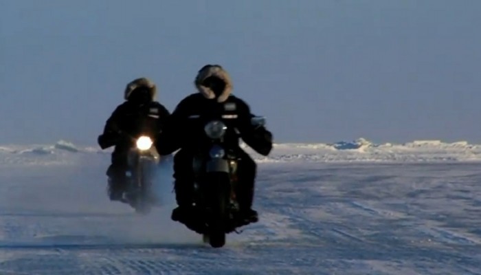 Ice Road Riders - dwa Harleye na lodzie