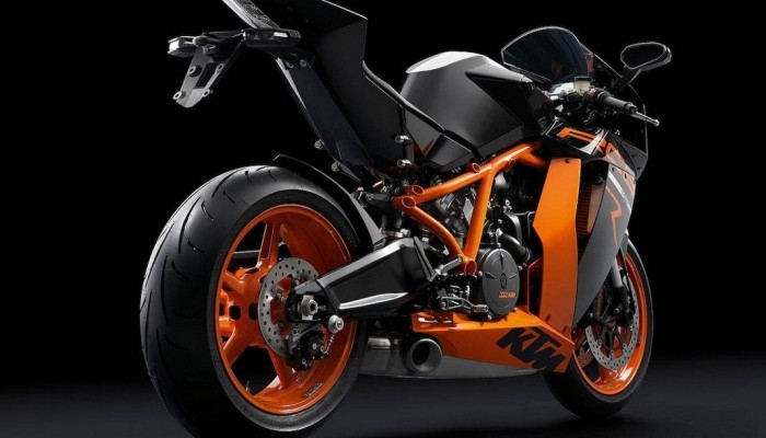 KTM RC8 R 2011 i 990 Adventure Dakar 2011