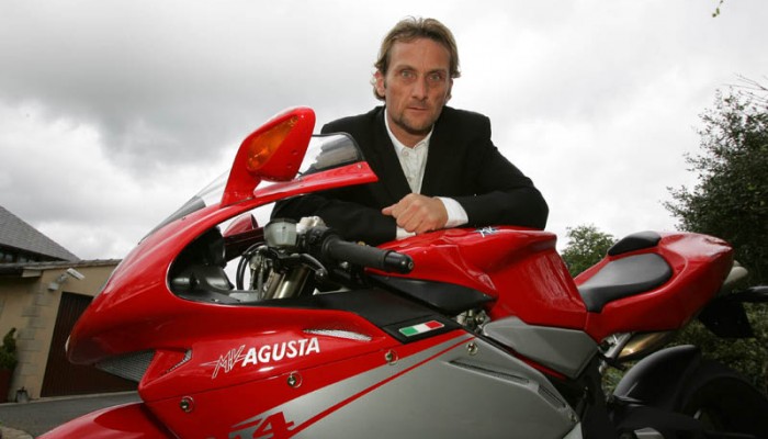 MV Agusta i Carl Fogarty powracaj na tor