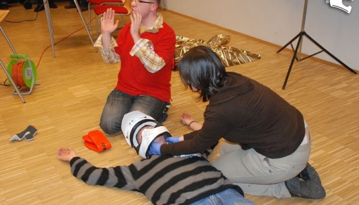 Pierwsza pomoc - szkolenie w salonie Yamaha na Po�czy�skiej