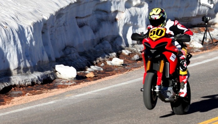 Pikes Peak International Hill Climb 2011 - Ducati zn�w wygrywa