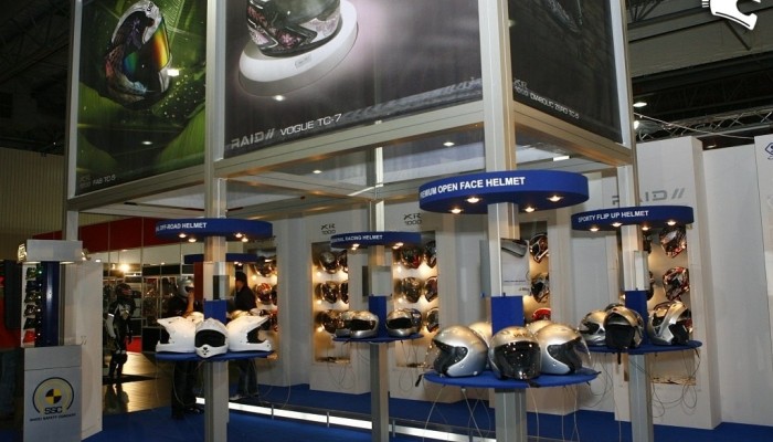 SHOEI zaprasza na bezp�atny serwis podczas targ�w MOTOCYKLEXPO