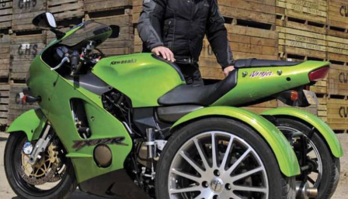 Trajka Kawasaki ZX-12R