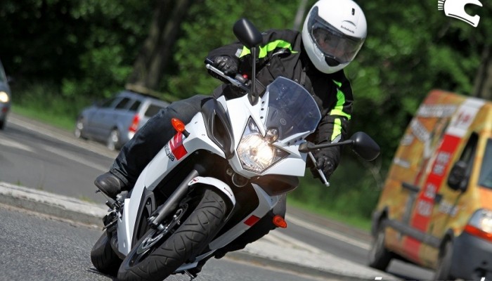 Yamaha XJ6 Diversion F - uniwersalny �o�nierzyk