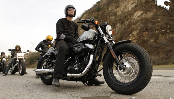 Harley-Davidson Forty Eight - hot rod czy hot dog?