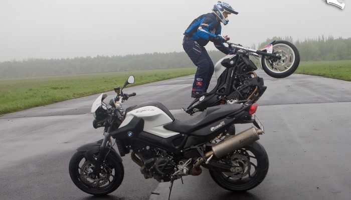 Stunt motocykl - jak dziaa i ile to kosztuje?