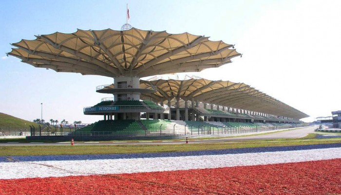 Nowa nawierzchnia na Sepang