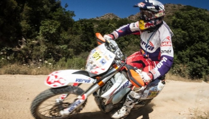 Rajd Sardynii: Motocykle ORLEN Team wysoko ponad tras�