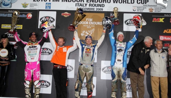 Tadeusz B�a�usiak na najwy�szym podium w Genui