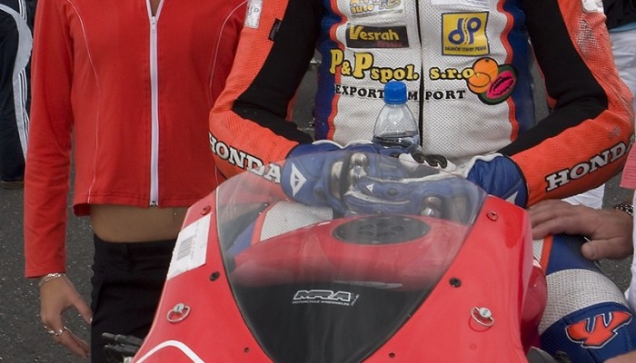 Pawelec jednak na BMW, Francuzi nie dojad�