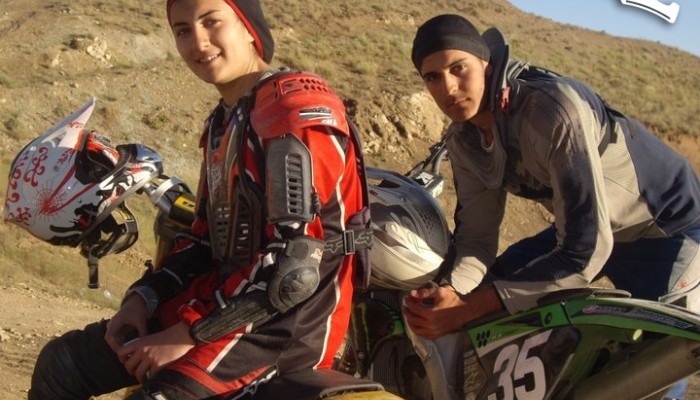 Kobiety w motocrossie... po irasku!