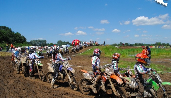 Memoria� im. Andrzeja Czy�owskiego w maju