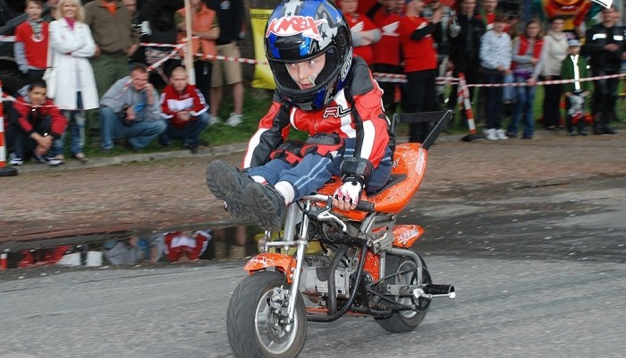 Piotru – szecioletni motocyklista