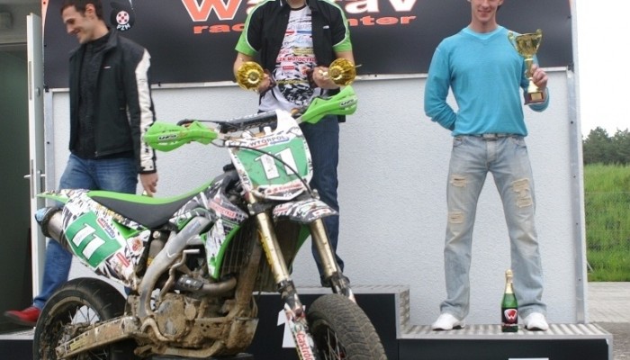 Karol Mochocki dwukrotnie na najwy�szym podium