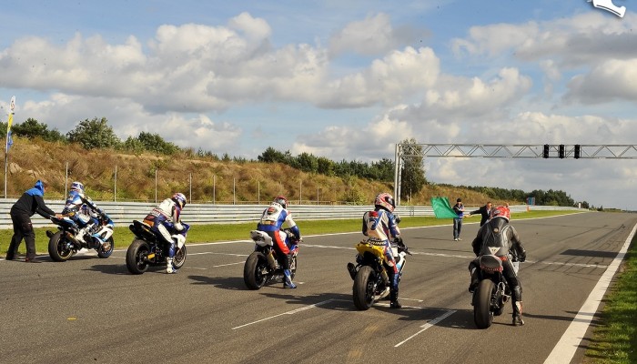 Spotkanie �rodowiska wy�cigowego - kalendarz WMMP 2011 w drodze