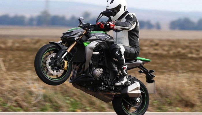 Kawasaki Z1000 2014 - Green Power