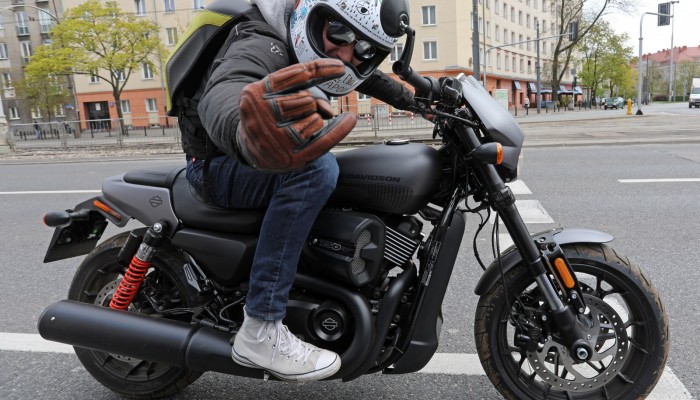 Harley-Davidson Street Rod 750 - ma�y rewolucjonista [video]