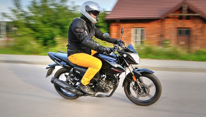 Yamaha YS125 - ma�y mistrz oszcz�dno�ci
