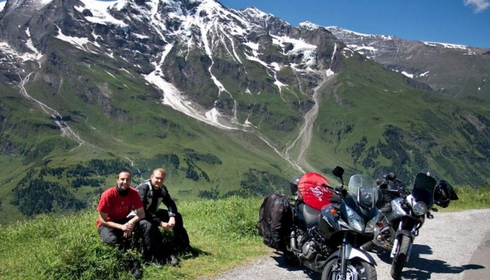 Motocyklowym spacerkiem po Alpach