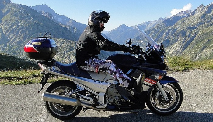Alpy na motocyklu - poskromi gry