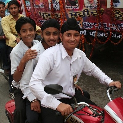 Motocyklem ze Szkocji do Nepalu - Indie to terror na ulicach