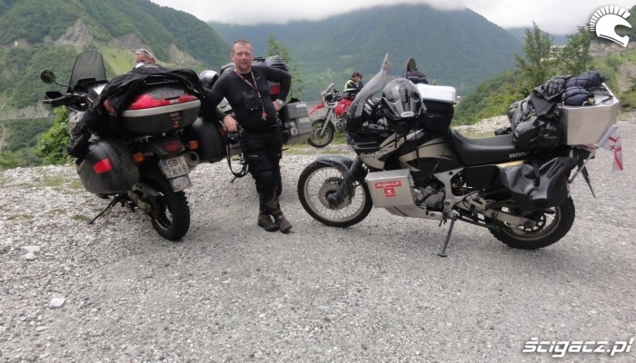Sze osb i cztery motocykle - wycieczka do Armenii i Gruzji