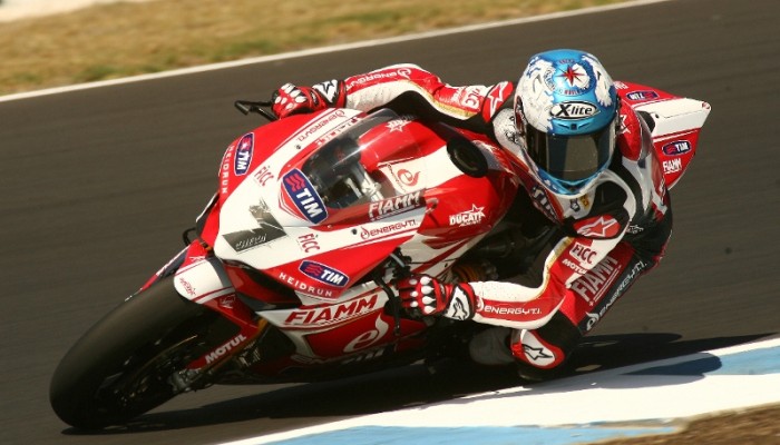 Carlos Checa najszybszy na testach w Philip Island