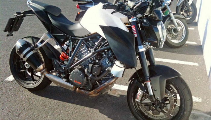 KTM 1290 Super Duke - kolejne zdj�cie