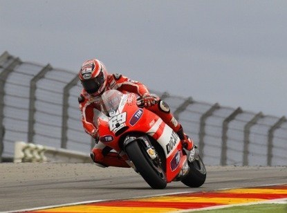 Nicky Hayden koczy przygod z Ducati