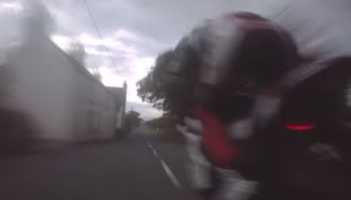 Tak si� wyprzedza na TT!