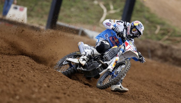 Nagl wygrywa kwalifikacje, Cairoli kontuzjowany