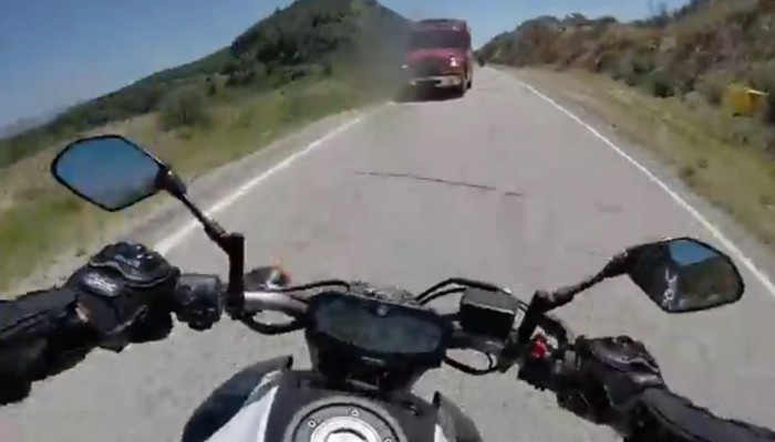 Zderzenie motocykla z ciarwk - on board!