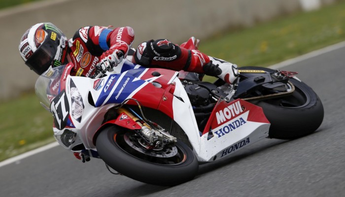 John McGuinness ukarany za zabranie c�rki na TT