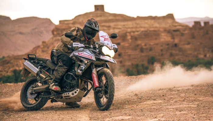 Motocykl i magiczny portal - spos�b na szcz�cie