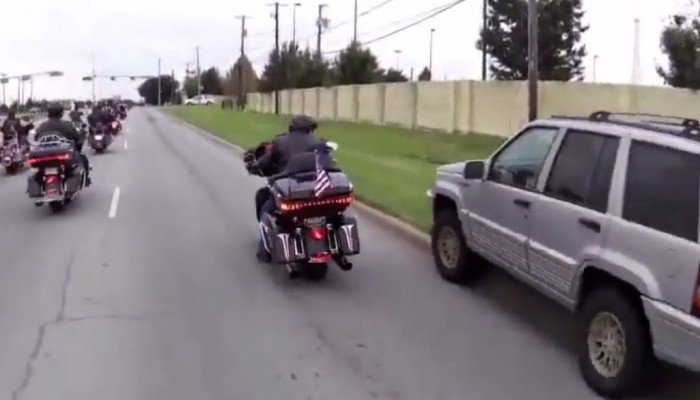 Nerwowy kierowca Jeep'a vs motocyklici
