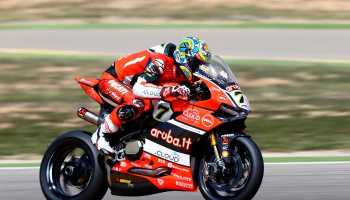 Chaz Davies wygrywa pierwszy wy�cig Superbike