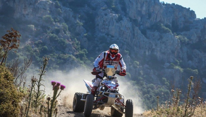 Sonik i Casale walcz� na sekundy w rajdzie Sardynii