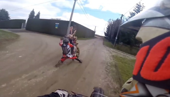 Jak NIE je�dzi� motocyklem offroadowym - kompilacja